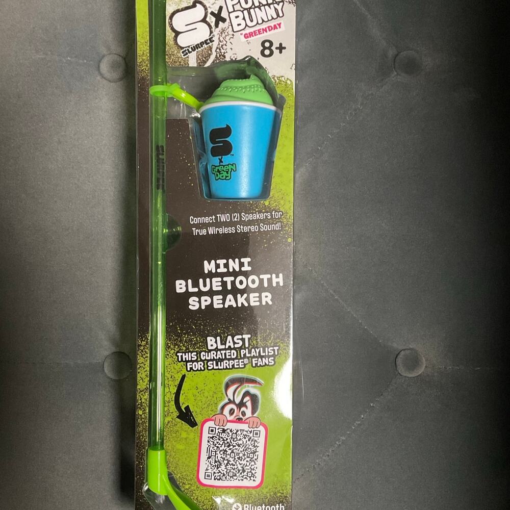 711 Slurpee punk bunny, Green‎ Day mini Bluetooth speaker brand new